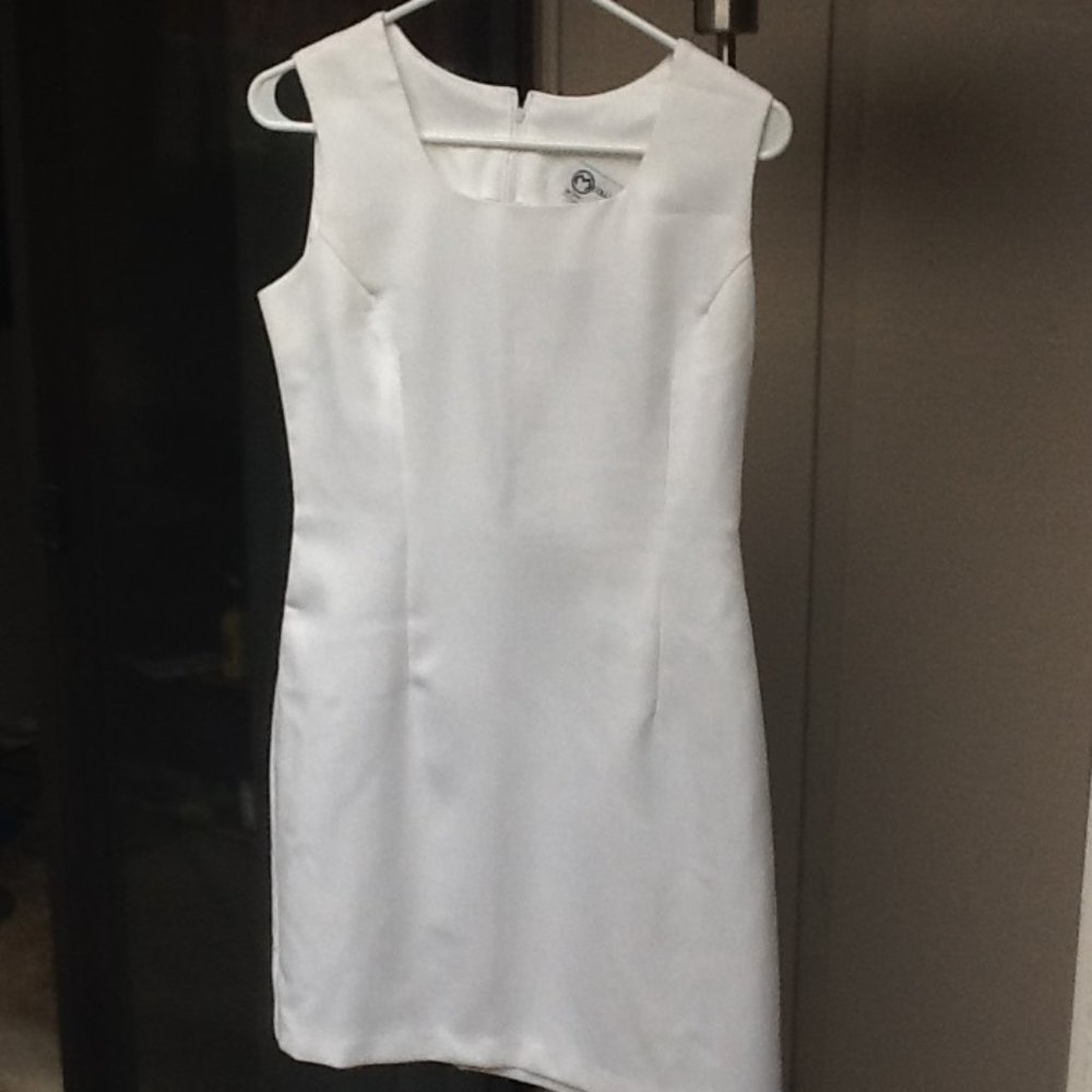 White Sheath Dress, Vintage, Size 7, Very Pretty